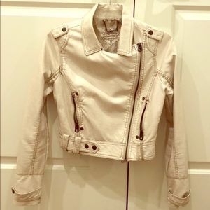 Joujou Women’s cream jacket size small